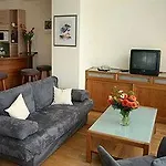 Tritscher 아파트 4*