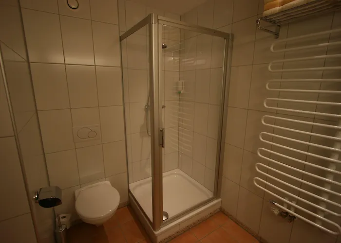 Tritscher 4* سخلادميخ